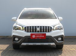 SUZUKI SX4 S-CROSS 1.5 AT 2022 Putih - TDP Rendah - Mobil Murah Bergaransi 1