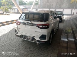 Daihatsu Rocky 1.2 X MT ADS 2021 Putih 6