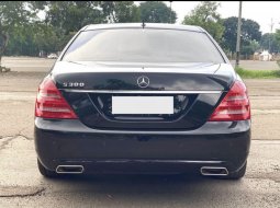 Mercedes-Benz S-Class 300  2011 Sedan 5