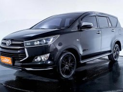 Toyota Venturer 2.0 A/T BSN 2019 Hitam