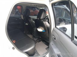 Daihatsu Rocky 1.2 X CVT 2023 Putih 8