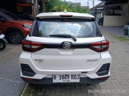 Daihatsu Rocky 1.2 X CVT 2023 Putih 4