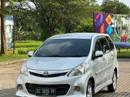 Toyota Avanza Veloz 2015 siap pakai