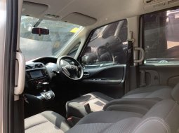 Nissan Serena Highway Star 2013 7