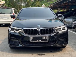 BMW 5 Series 530i M Sport 2020 Hitam