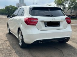 Mercedes-Benz A-Class A 200 2013 Hatchback PALING MURAH SIAP PAKAI 4