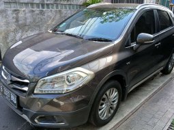 Suzuki SX4 S-Cross AT 2017 Abu-abu 2