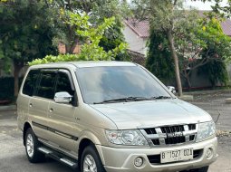 Isuzu Panther LS 2012 manual tangan pertama