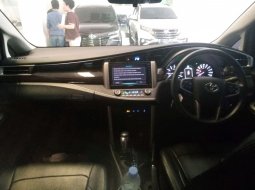 Toyota Innova 2.0 V AT 2021 6