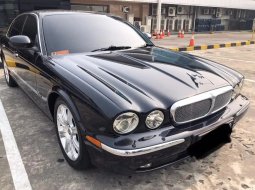 Jaguar XJ Six 3.0 L Sovereign (X356) Simpanan Km 50rb Orsinil Sudah Dilindungi Oleh Paint Protection