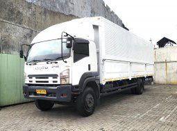 Isuzu giga engkel 4x2 FVR34U wingbox 2019 wing bok bukan hino fuso