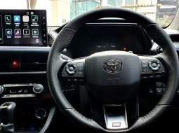 Toyota Yaris Cross 1.5 S GR CVT TSS 2023 hijau km 12 ribuan pajak panjang tangan pertama dari baru 12