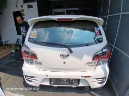 Promo Ayla 1.2 R MT 2022 Putih *99EZI 3