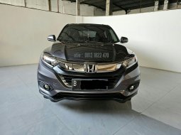 Honda HRV E AT ( Matic ) 2021 Abu² Tua Km Antik Low 18rban AN PT   Siap Pakai