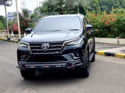 Toyota Fortuner New  4x4 2.8 GR Sport A/T DSL GR SPORT tetradrive matic hitam cash kredit bisa 3