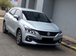 Suzuki Baleno Hatchback A/T 2023 silver matic km 12 ribuan pajak panjang tangan pertama dari baru 3