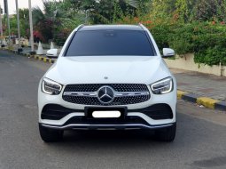 Mercedes-Benz GLC 200 AMG Line 2021 putih km 17 ribuan sunroof cash kredit proses bisa dibantu