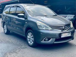 Nissan Grand Livina SV 2015 Minivan