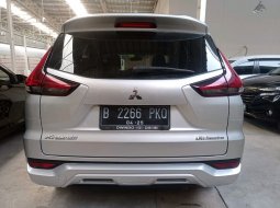 Mitsubishi Xpander Ultimate A/T 2019 Silver 3