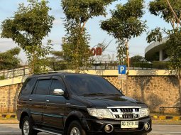 Isuzu Panther GRAND TOURING 2011 mulus standar