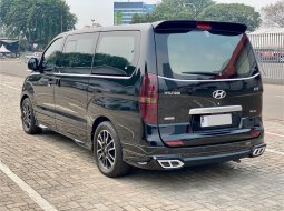 Hyundai H-1 2.5L CRDi Royale 2018 Hitam 6