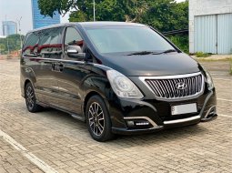 Hyundai H-1 2.5L CRDi Royale 2018 Hitam 3