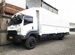 Isuzu giga engkel 4x2 FVR34U wingbox 2019 wing bok bukan hino fuso 1