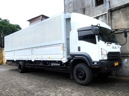 Isuzu giga engkel 4x2 FVR34U wingbox 2019 wing bok bukan hino fuso 2