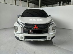 Mitsubishi Xpander Cross Primum AT ( Matic ) 2019 Putih Km 57rban Plat tangerang selatan