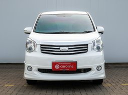 Toyota NAV1 V 2.0 AT 2013 - Garansi 1 Tahun - LOW KM 7