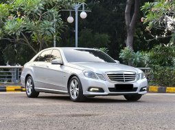 Mercedes-Benz E-Class 250 2010 1