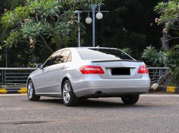 Mercedes-Benz E-Class 250 2010 4