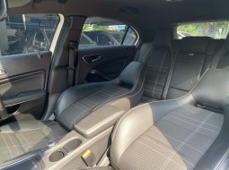 Mercedes-Benz A-Class A 200 2013 Putih 7