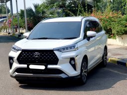 Toyota Veloz Q 2022 matic putih km 35 ribuan cash kredit proses bisa dibantu