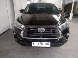 Toyota Kijang Innova V A/T Gasoline 2022 Hitam