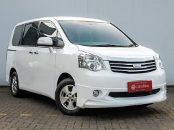 Toyota NAV1 V 2013 (B1580WYQ)