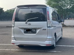 Nissan Serena Highway Star 2013 MPV