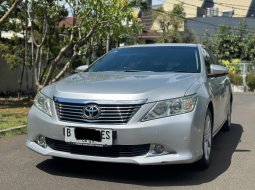 TOYOTA CAMRY V 2.5 AT SILVER 2013 PROMO MURAH!! 3