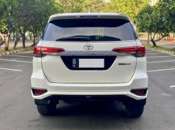 Toyota Fortuner 2.4 TRD AT 2020 Putih 5