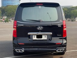 HYUNDAI H-1 ROYALE BENSIN AT HITAM 2018 MPV NYAMAN UNTUK KELUARGA!! 6