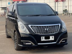 HYUNDAI H-1 ROYALE BENSIN AT HITAM 2018 MPV NYAMAN UNTUK KELUARGA!!