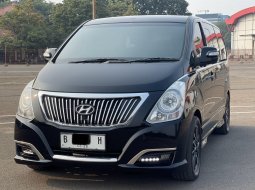 HYUNDAI H-1 ROYALE BENSIN AT HITAM 2018 MPV NYAMAN UNTUK KELUARGA!! 3