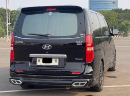 HYUNDAI H-1 ROYALE BENSIN AT HITAM 2018 MPV NYAMAN UNTUK KELUARGA!! 4