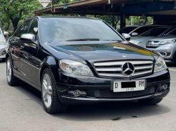 MERCEDES BENZ C200 AT HITAM 2008 SIAP PAKAI