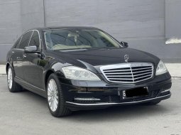 MERCY S300 AT HITAM 2011 SEDAN MEWAH HARGA MURAH!!