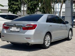 TOYOTA CAMRY V 2.5 AT SILVER 2013 4