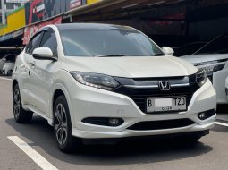 HONDA HRV PRESTIGE AT PUTIH 2018 SIAP PAKAI