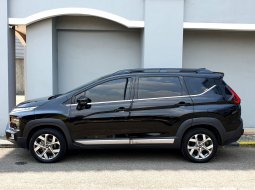 Mitsubishi Xpander Cross NewPremium Package CVT 2022 hitam km 18 ribuan cash kredit proses bisa 4