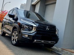 Mitsubishi Xpander Cross NewPremium Package CVT 2022 hitam km 18 ribuan cash kredit proses bisa 3