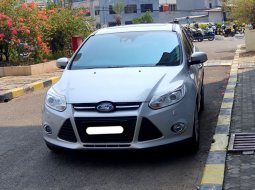 Ford Focus Titanium 2013 sunroof sedan km23ribuan cash kredit proses bisa dibantu